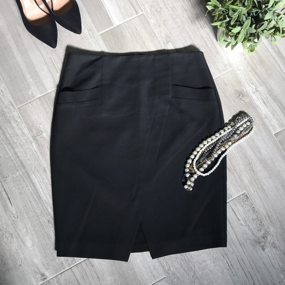 LOFT Dresses & Skirts - LOFT Women’s Black Skirt, w/pockets